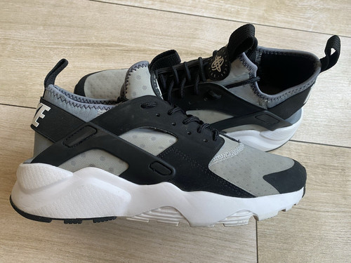 Black grey nike huarache - black,