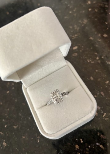Platinum baguette diamond - platinum, ring