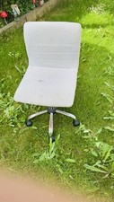 Simple Revolving Chair With Cushion