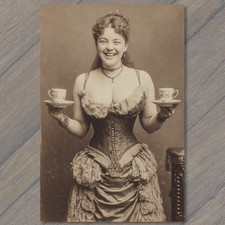 POSTCARD Victorian Woman