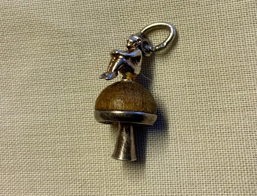 Vintage scarce touch wud - touch, lucky