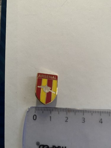 Arsenal pin badges - pin,