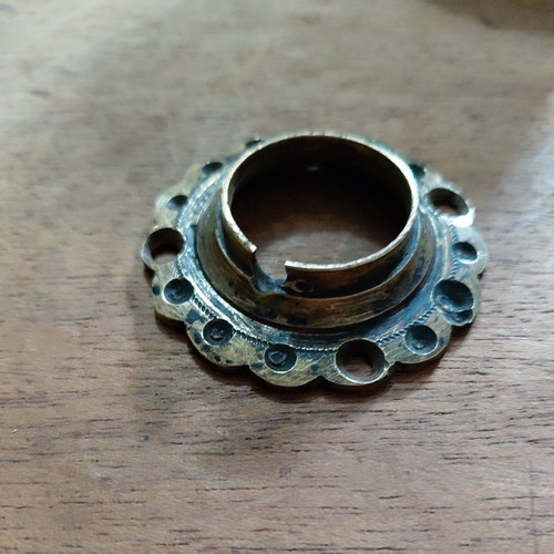 One single brass old - one,