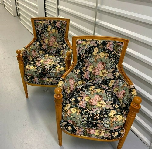 Set two wooden antique - two,