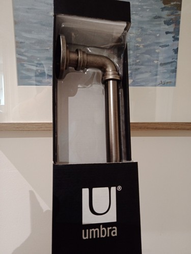 Curtain pole adjustable