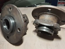 FORD ESCORT MK1 FRONT HUBS