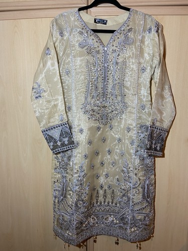 Gold silver embroidered - silver,