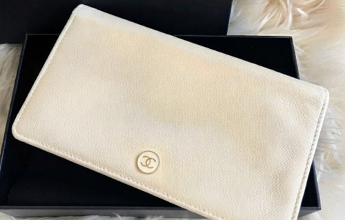 Chanel wallet coco - coco, button