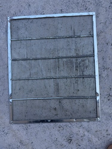 Langstroth queen excluder - 2,