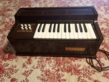 VTG. Magnus Electric Desk Top