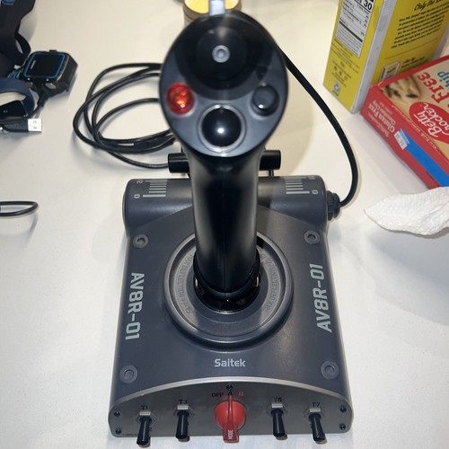 Saitek av8r usb - saitek, joystick