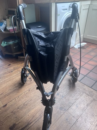 Wheel rollator walker - 3-wheel,