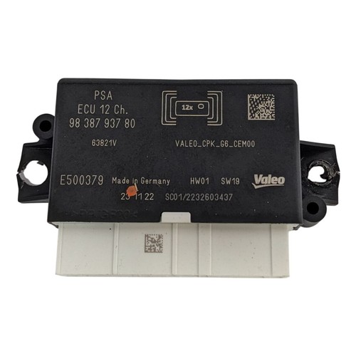 Peugeot 2008 parking - 2008,