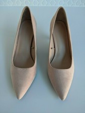Ladies Brand New Pointed Court