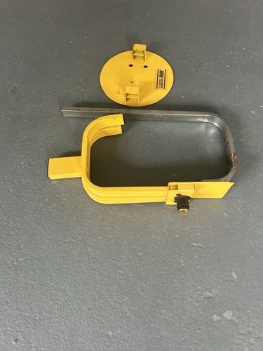 Caravan wheel clamp maypole - wheel,