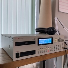 AKAI CD3000i full sampler with