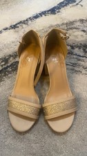 cream shimmer Tu size 3 heals