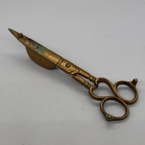 Antique brass candle wick - brass,