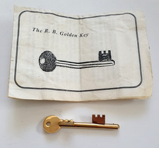 THE R B GOLDEN KEY by Rob Bromley - Moving Teeth Close-Up Magic Trick