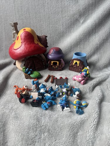 Vintage smurf houses - vintage,