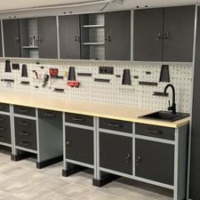 Wall Mounted / Standing Tool