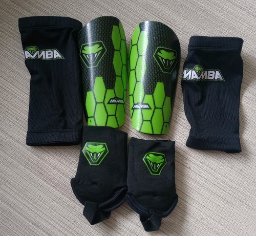 Mamba green and black shin - black,