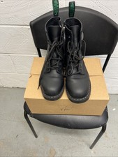 Solovair Men’s Zip Oily