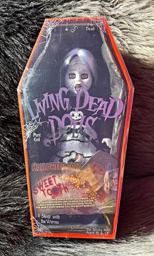 Living dead dolls sweet tooth - living,