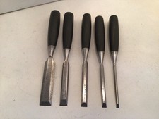 Five  Vintage Stanley 5001 bevel edged woodworking chisels￼