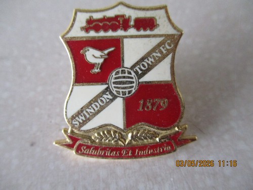 Badge swindon town - badge, :