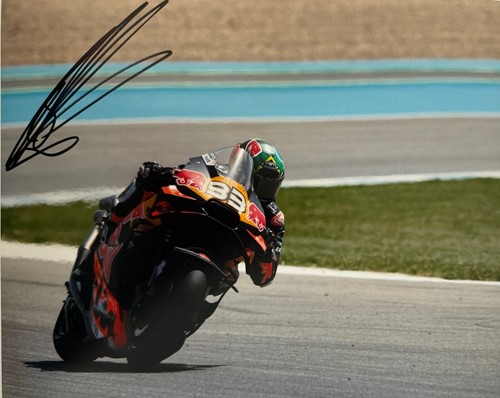 Brad binder hand signed 10x8 - binder,
