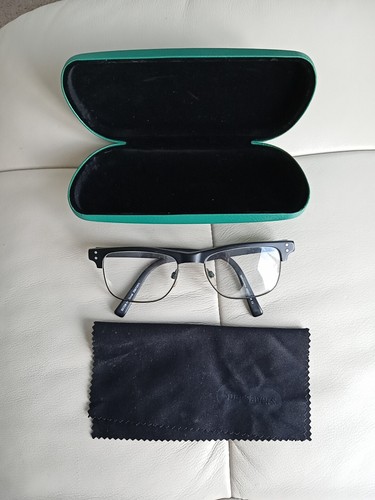 Smaller size black plastic - black,