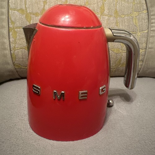 Broken smeg kettle spares - broken,