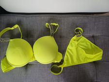 New Victoria's Secrets Neon