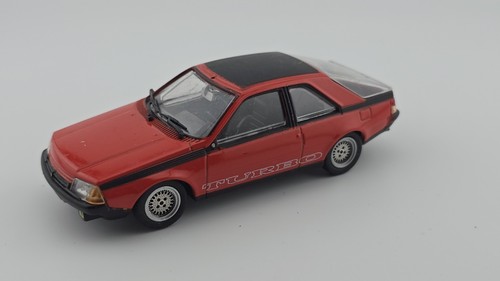 James bond renault - james, a