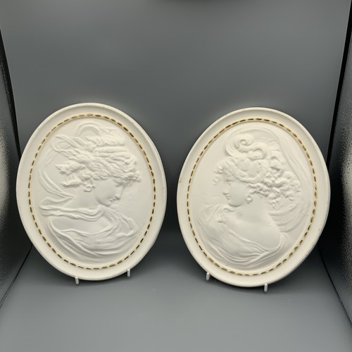 Cameo vtg chalkware oval - cameo,