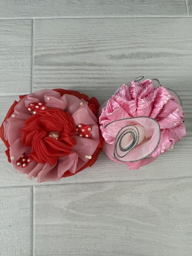 Bundle flower hair clips - of,