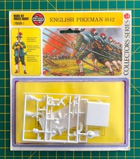 AIRFIX 54mm English Pikeman