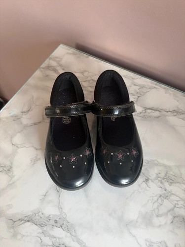 Clarks girls school shoes size