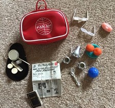 VINTAGE SINDY/ BARBIE SIZE MINIATURE PAN AM TRAVEL BAG Accessories Phone Glasses