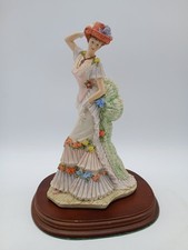 Leonardo Collection The Promenade Figurine Decorative with Floral Detailing