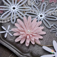 Daisy Flowers 8 Piece Metal