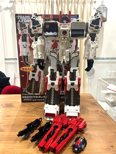 Takara tomy transformers - takara,