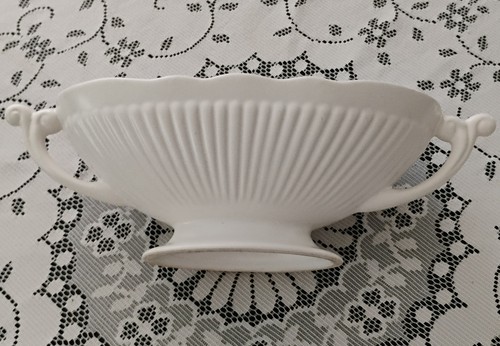 Vintage ribbed mantle footed - ribbed,
