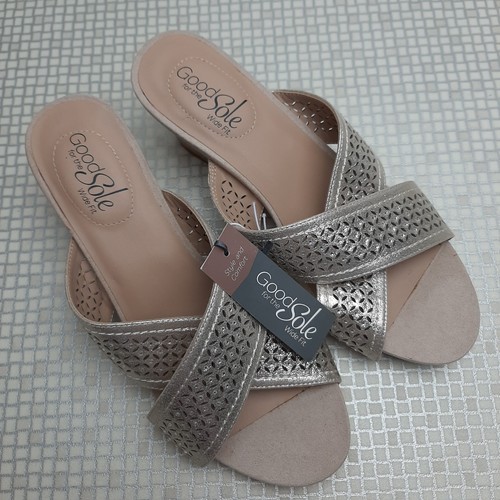 Womens size wide - 7,