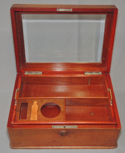 Vintage glass topped - topped, cigar