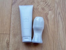 AVON PUR BLANCA PERFUMED BODY