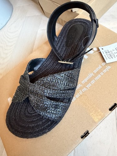 Mantaray black strappy flat - black,