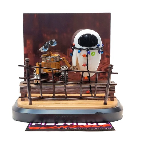 Pixar scenes wall eve statue - pixar,