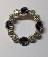 M&S Wreath Style Brooch Gold